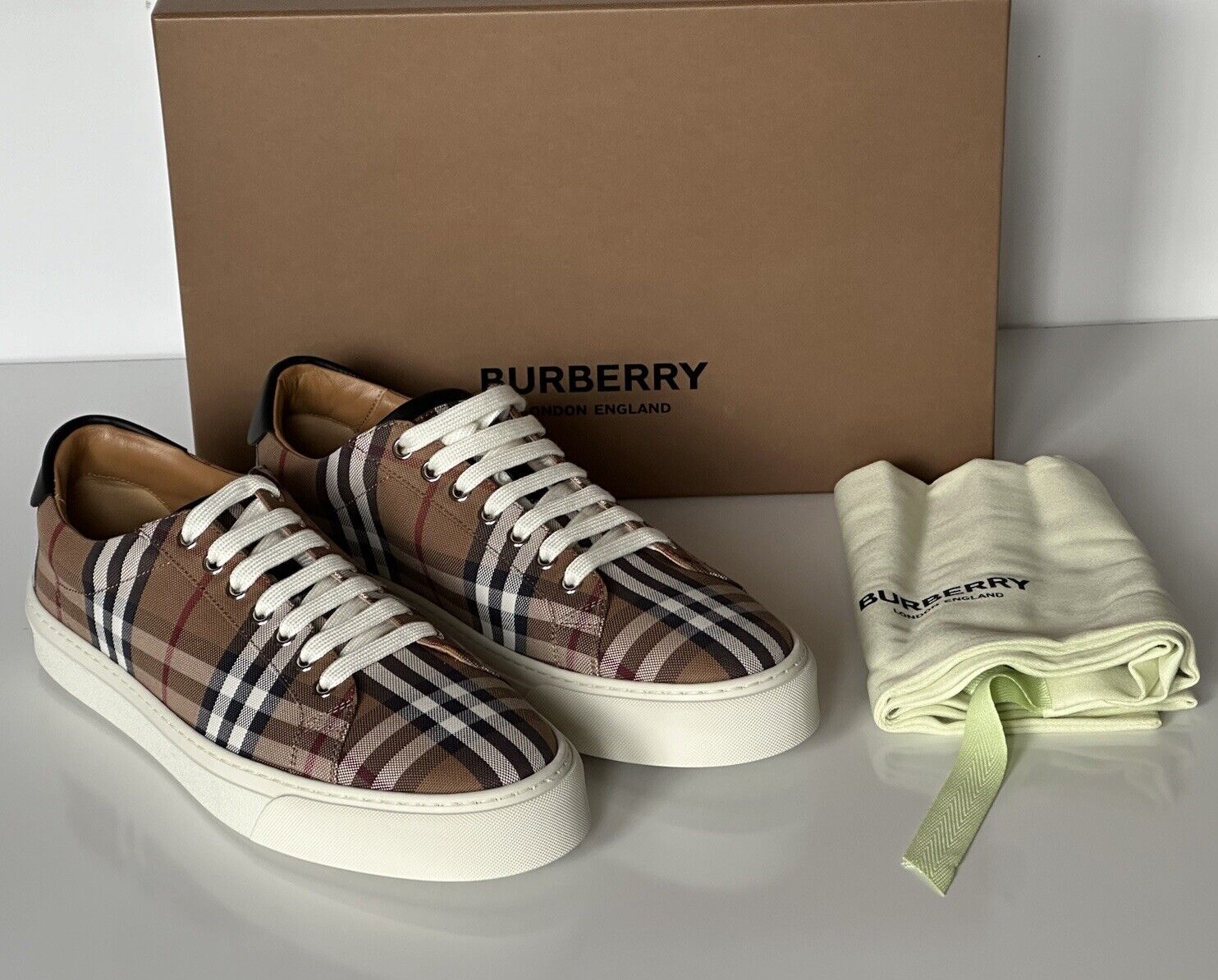 NIB $650 Burberry Men's Birch Brown Checks Low Top Sneakers 9 US (42 Eu) 8048156