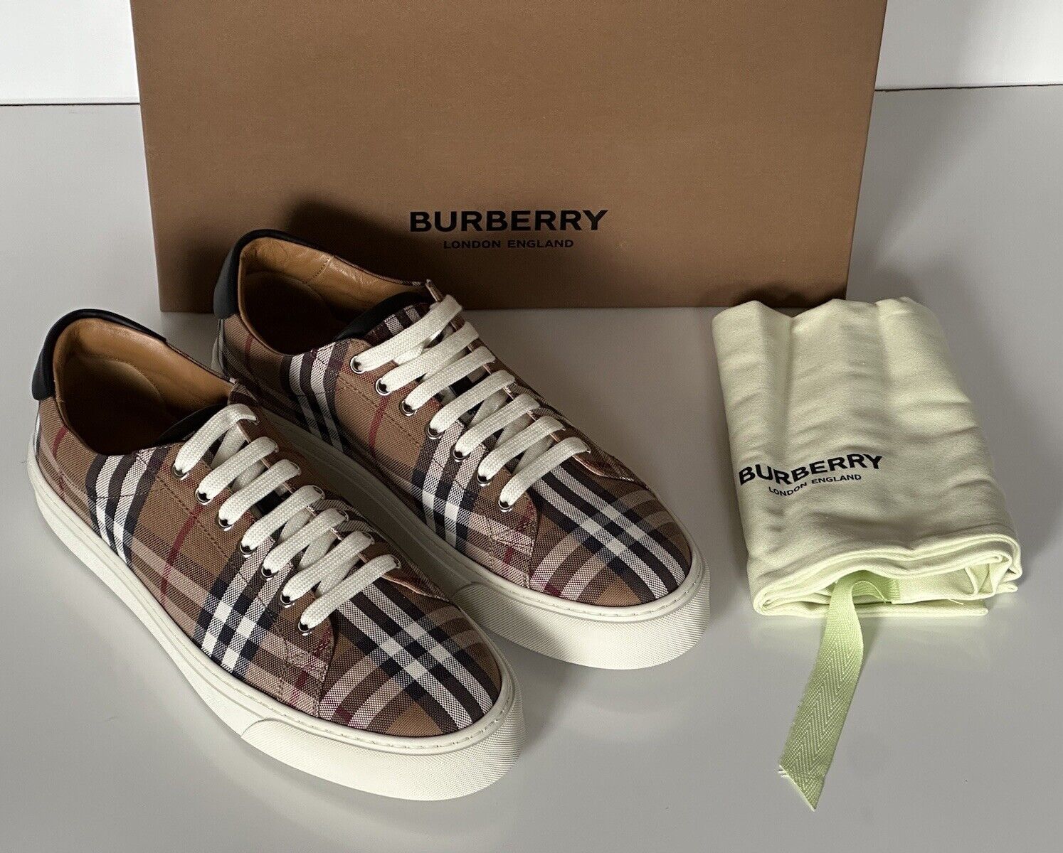 NIB $650 Burberry Men's Birch Brown Checks Low Top Sneakers 10 US (43) 8048156
