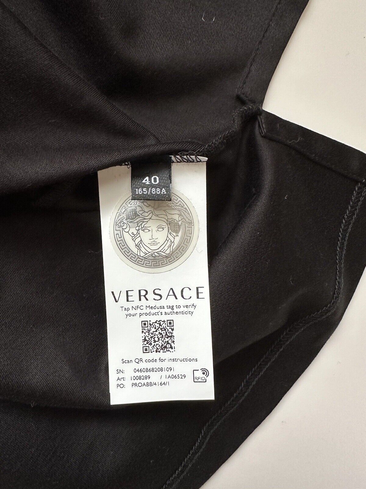 NWT $775 Versace Goddess Logo T-Shirt  6 US (40 Euro) Black 1A06529 Italy