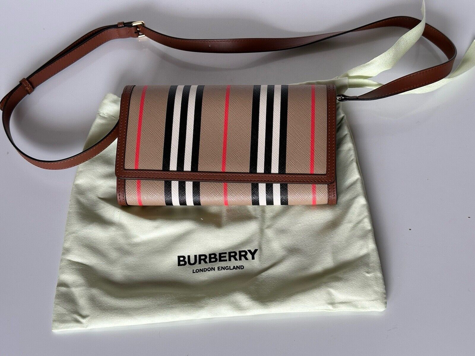 NWT $860 Burberry Hannah Icon Stripe Crossbody Bag Archive Tan 80730741