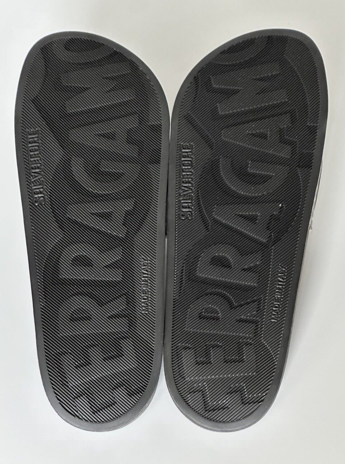 NIB Salvatore Ferragamo Groove Men's Rubber Slide Sandals Black 9 US 0729248 IT