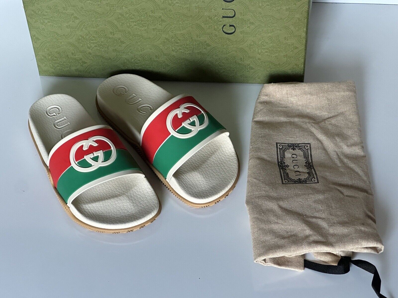 Gucci Mens Rubber GG Interlock White/Red/Green Sandals 5.5 US 5 Gucci 655265 NIB