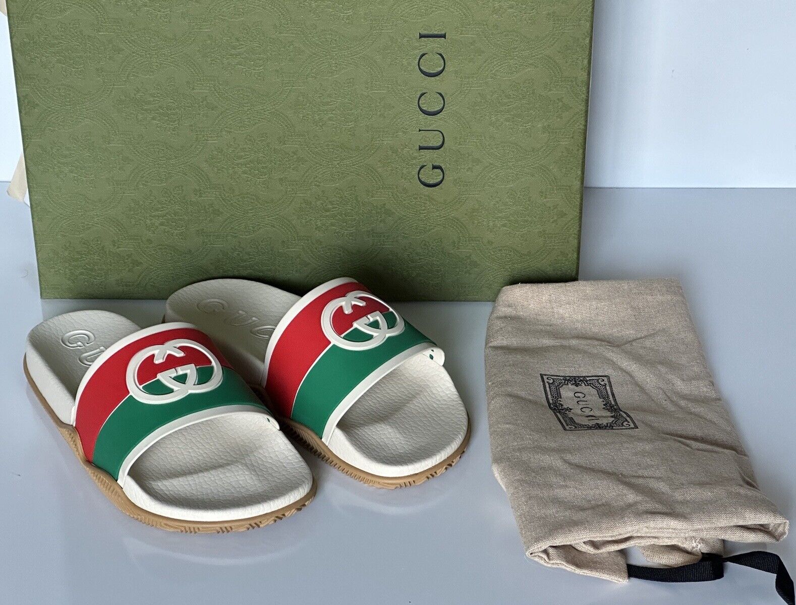 Gucci Mens Rubber GG Interlock White/Red/Green Sandals 5.5 US 5 Gucci 655265 NIB