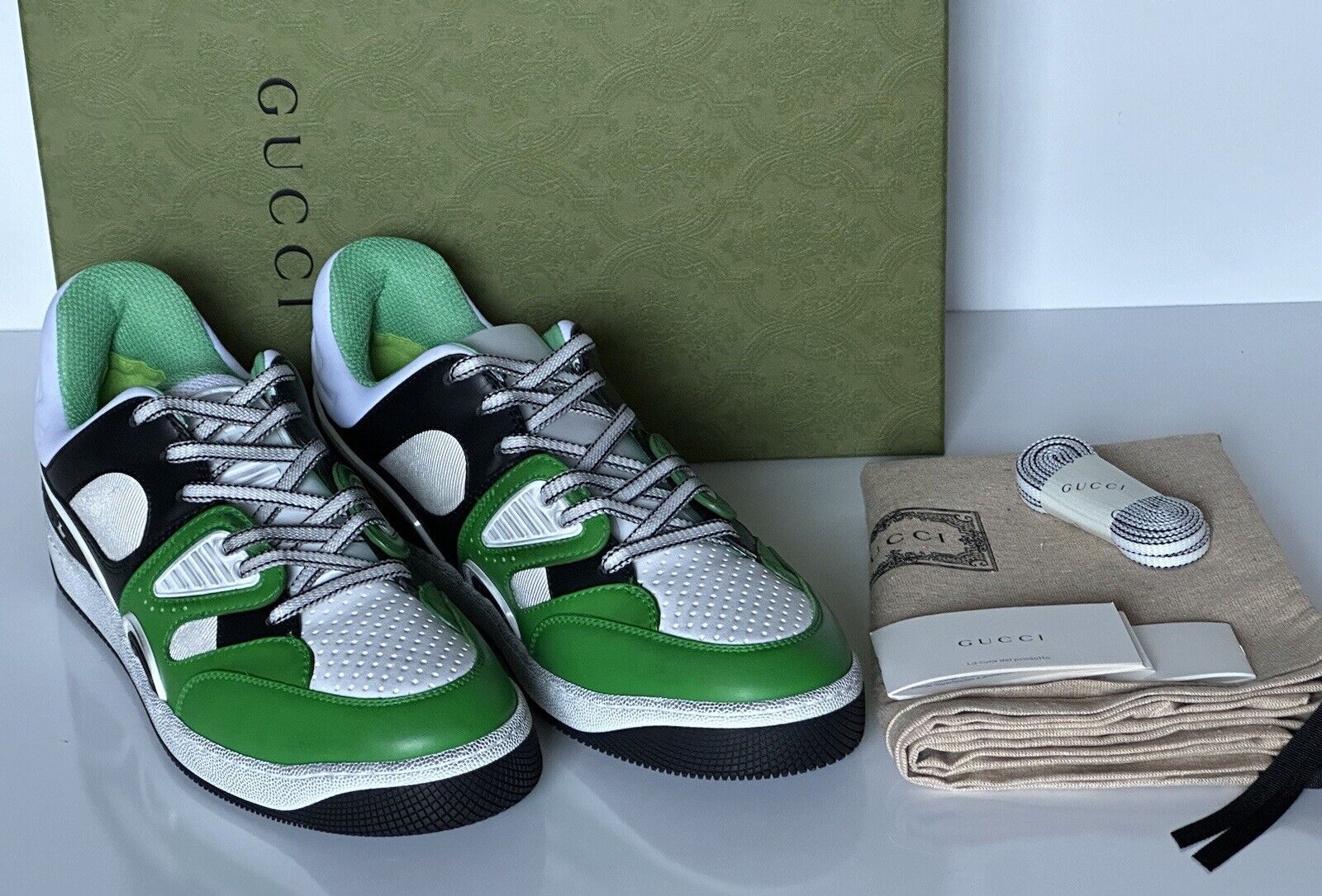 NIB Gucci Men's Low-top White/Green Leather Sneakers 10.5 US (Gucci 10G) 697882