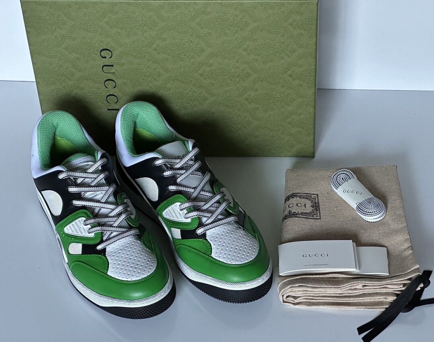 NIB Gucci Men's Low-top White/Green Leather Sneakers 10.5 US (Gucci 10G) 697882