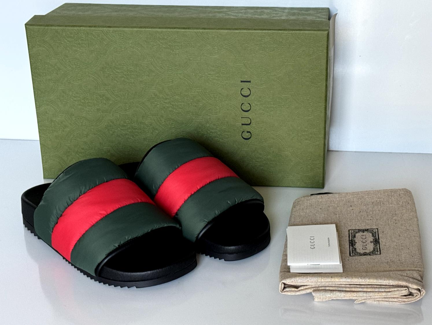 NIB Gucci Women's Rubber Slide Sandals Black/Green/Red 8 US (38 Euro) 700320 IT