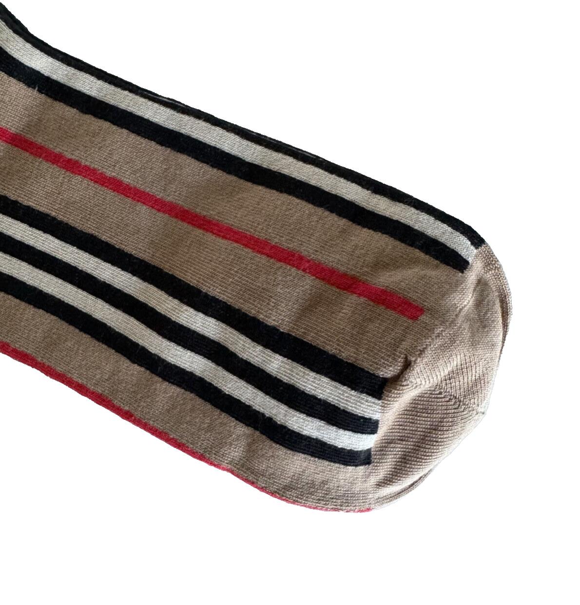 NWT Burberry Check Socks Beige Size Large (42-44 Euro)