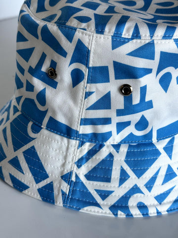 NWT $480 Burberry Raintext Bucket Hat White/Blue M (57 cm) 8055938 Italy
