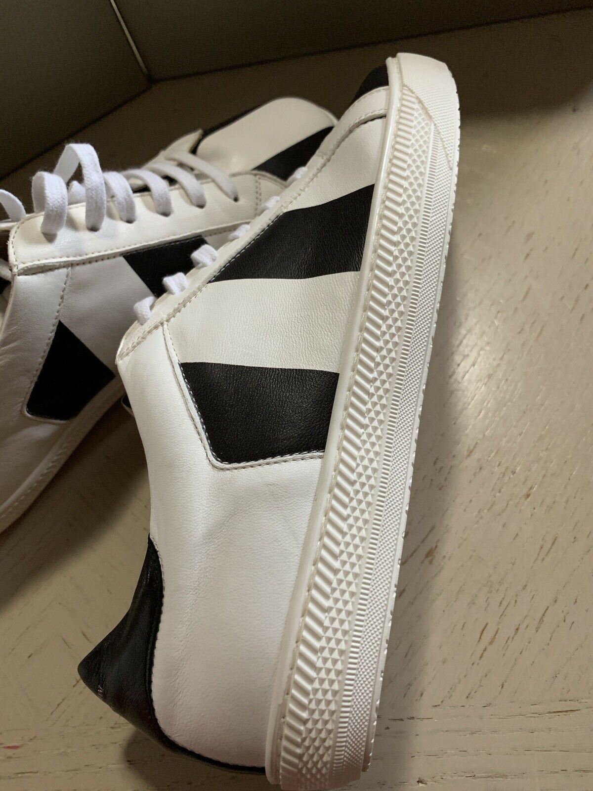NIB $695 Giorgio Armani Women Flats Knight Shoes Sneakers Black/White 7.5 US