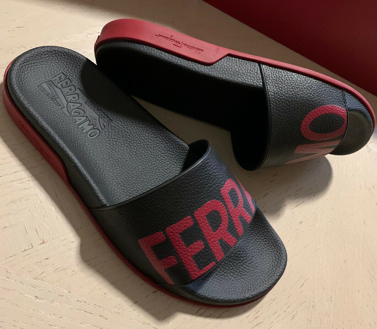 Новые мужские сандалии Salvatore Ferragamo, черные/красные 9, США, Италия