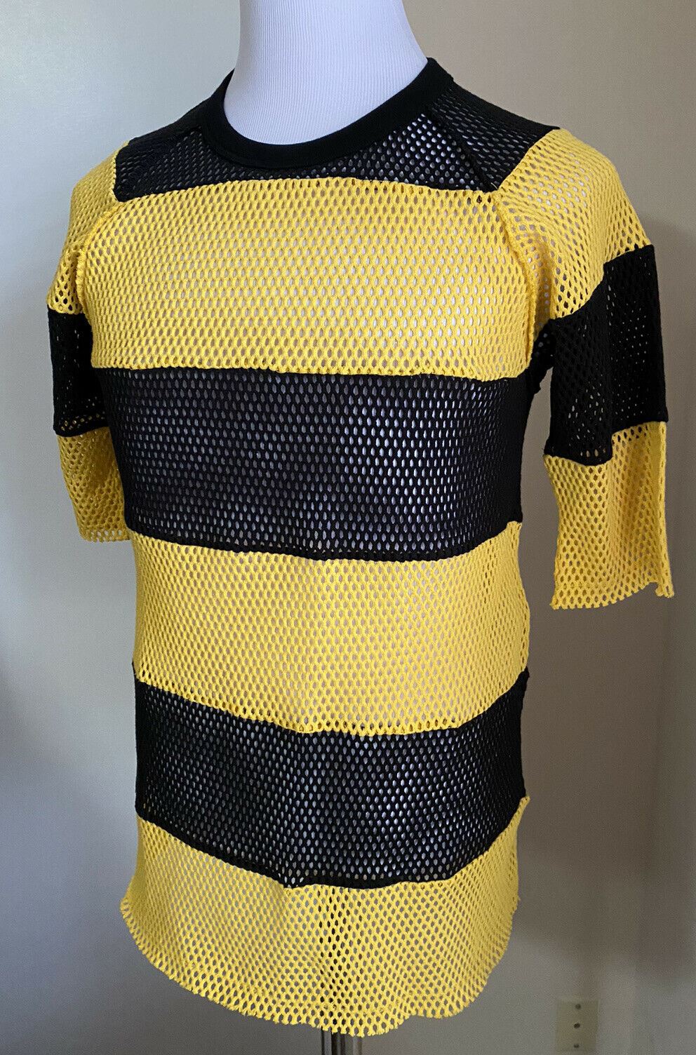 Neues Gucci Herren-Kurzarm-T-Shirt für 680 $ Gelb/Schwarz Größe S Italien