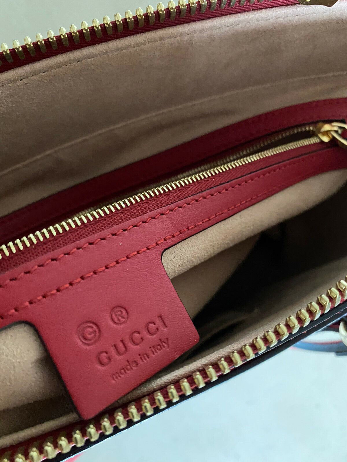 Новая женская большая кожаная сумка Gucci GG Monogram за 2850 долларов, красная/синяя 546315