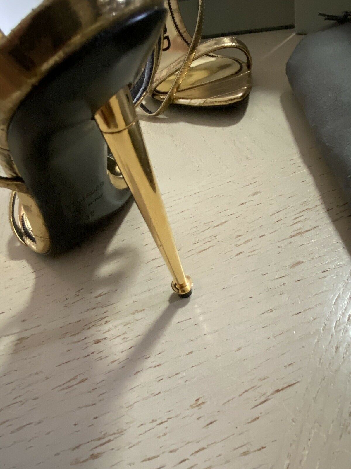 NIB $1490 Tom Ford Women’s Leather Sandal Shoes Gold 8 US/38 Eu Italy