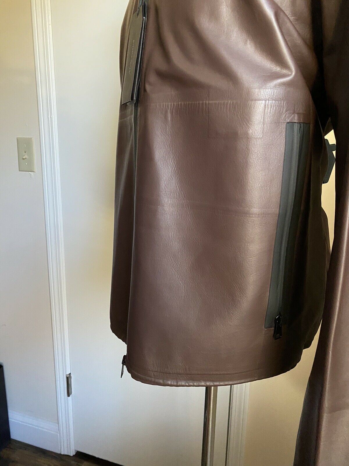 Новая мужская кожаная куртка Bottega Veneta за 5950 долларов США (52 ЕС) Италия