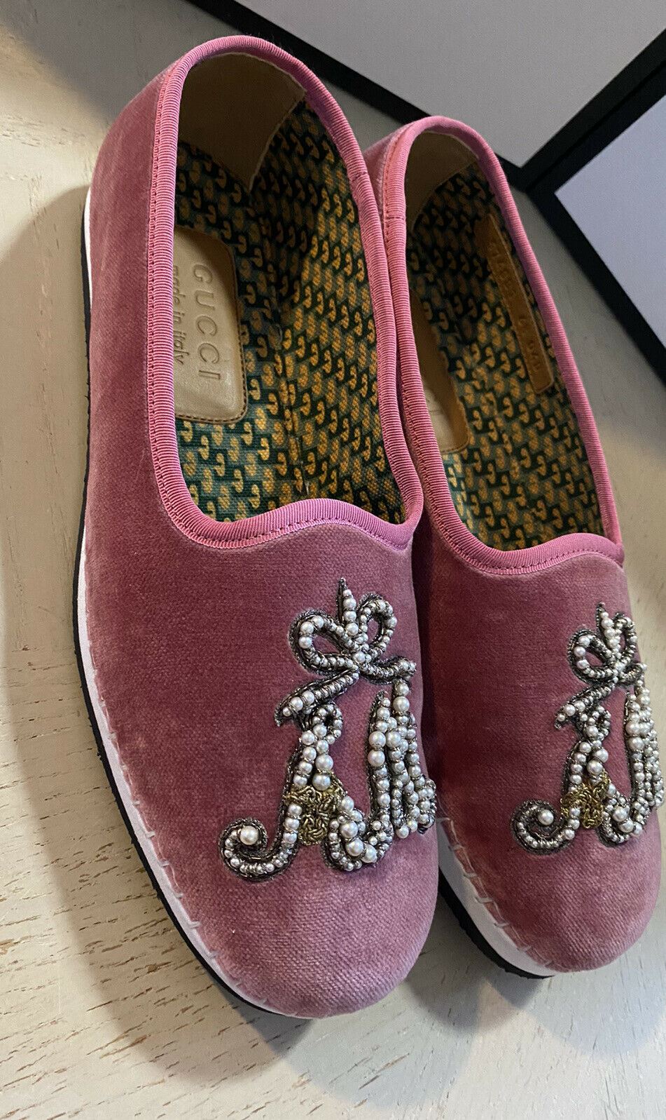 NIB 980 $ Gucci Herren-Loafer-Schuhe aus Samt, Rosa, 7,5 US / 6,5 UK, Italien