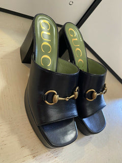 NIB Gucci Damen Leder GG Monogramm Sandalenschuhe Schwarz 8 US (38 Eu) Italien