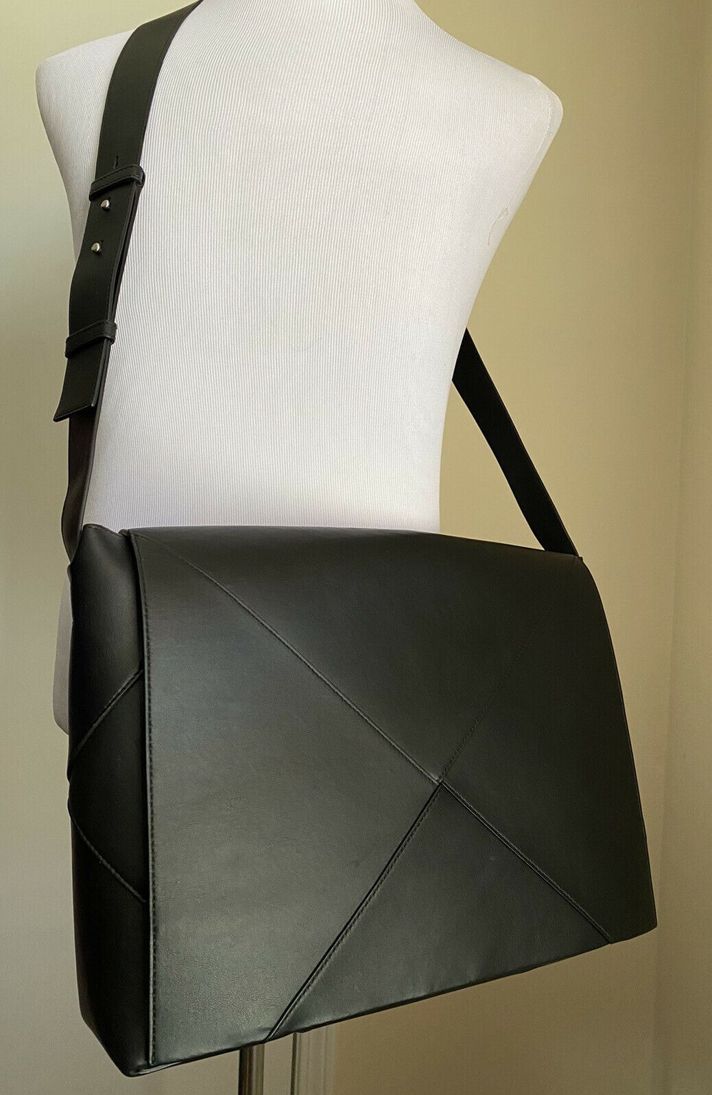 Neue 3300 $ Bottega Veneta Leder Messenger Schultertasche Schwarz 578352 Italien