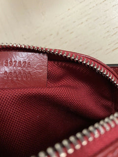 Новая кожаная поясная сумка Gucci GG Marmont Matelasse, красная 597676, размер 70/28, Италия