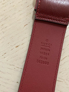 Новая кожаная поясная сумка Gucci GG Marmont Matelasse, красная 597676, размер 70/28, Италия