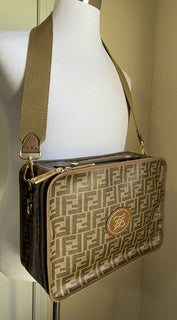Neu $2350 Fendi Herren Kleine FF Monogramm Reiseetui Umhängetasche Braun 7VV137