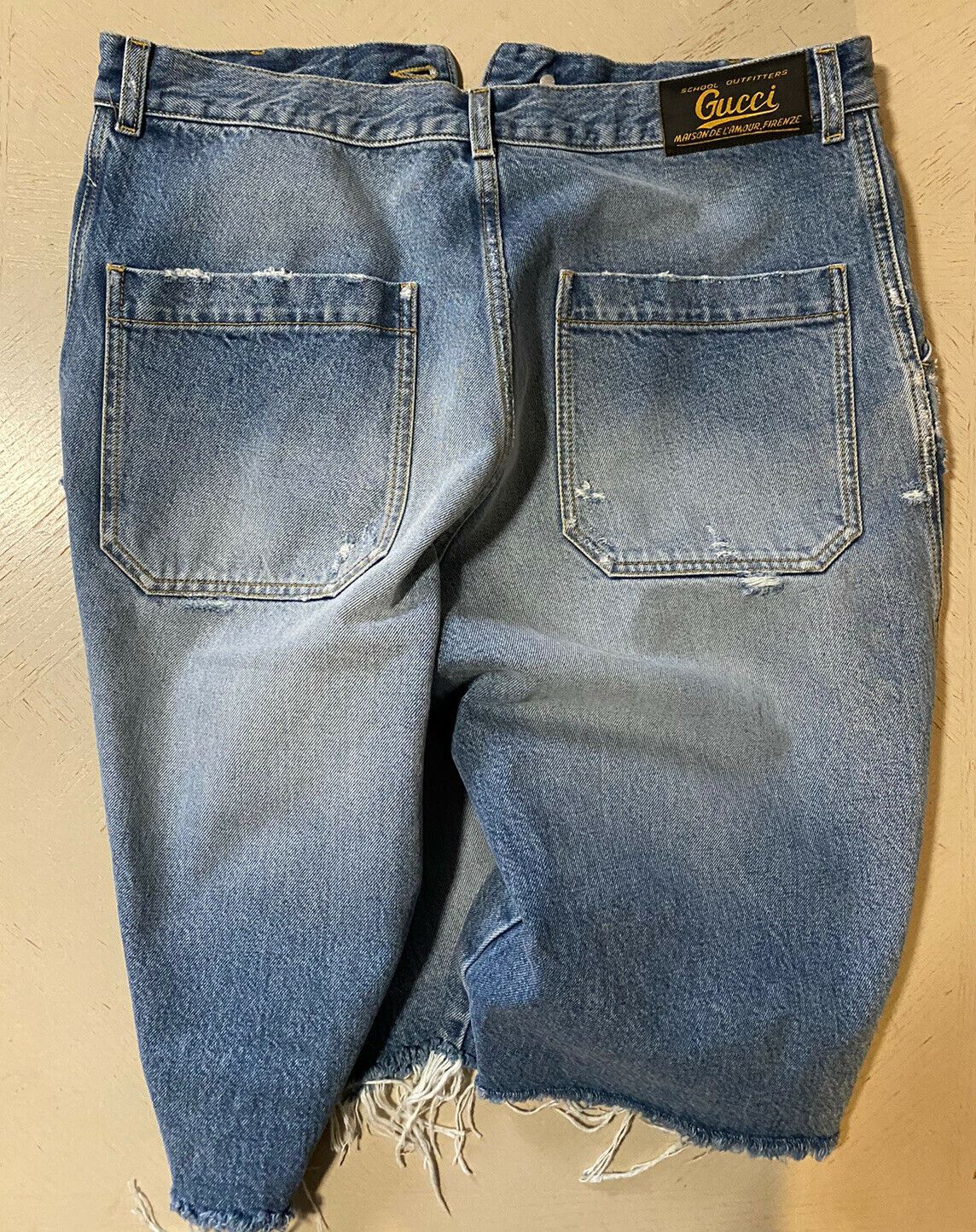 Neu mit Etikett: 1.500 $ Gucci kurze Jeanshose für Herren, blau, Größe 30 US/44 Eu
