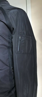 Neu mit Etikett: Corneliani Bomberjacke mit Reißverschluss und Ärmeln, L (44 US/54 Eu)