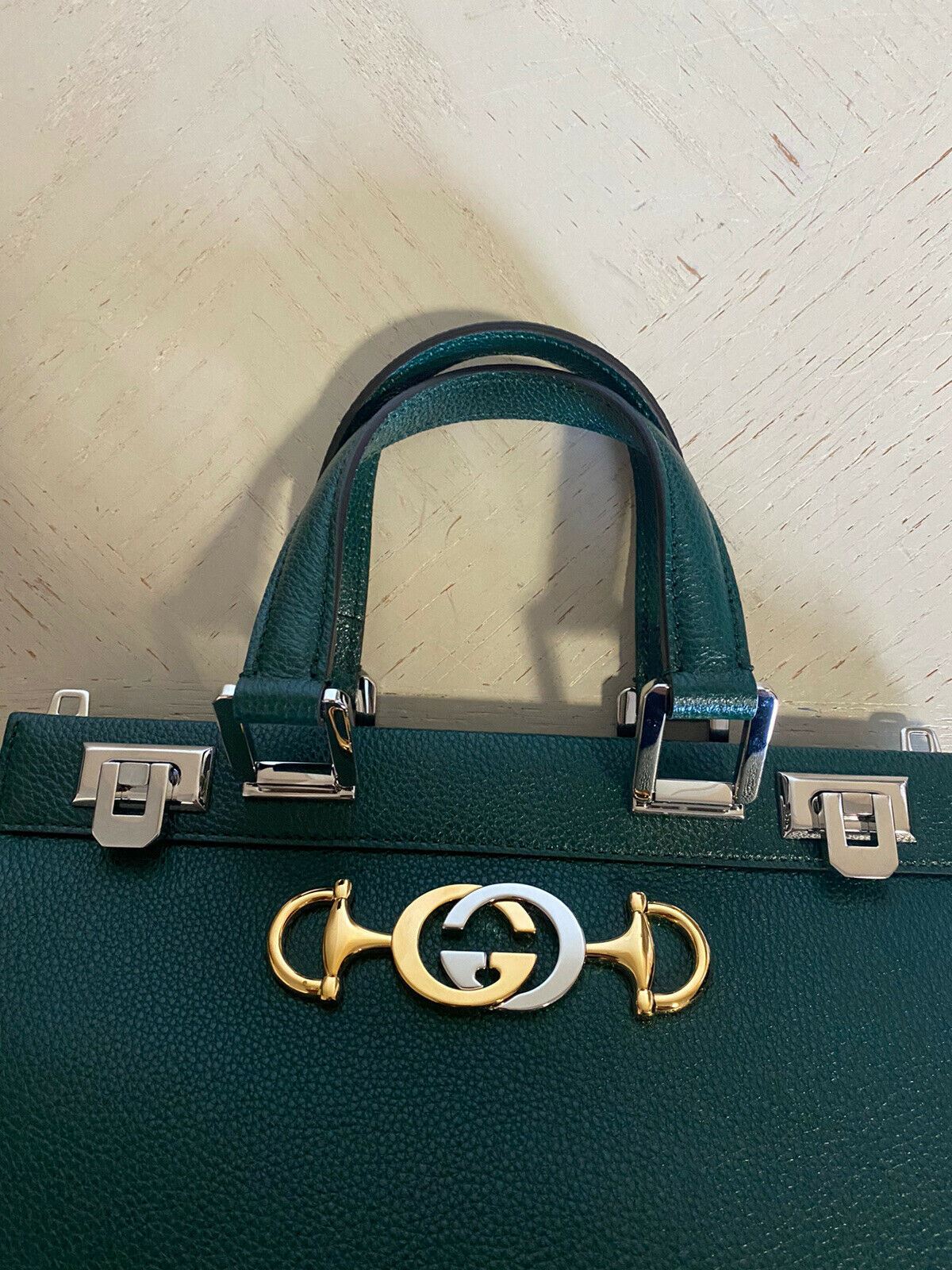 New $3400 Gucci Small Leather Zumi Top Handle Tote Bag Green 569712