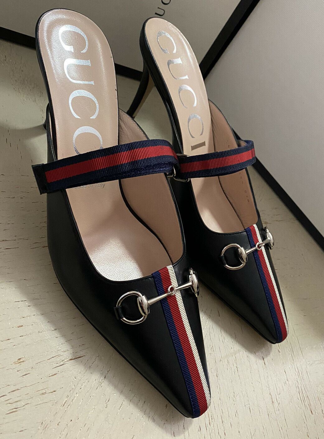 NIB  Gucci Women’s Sandal Shoes Black 9.5 US ( 39.5 Eu ) 549617  Italy