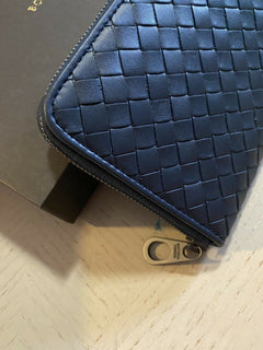 Новый кошелек Bottega Veneta за 800 долларов Темно-синий 510643 Италия