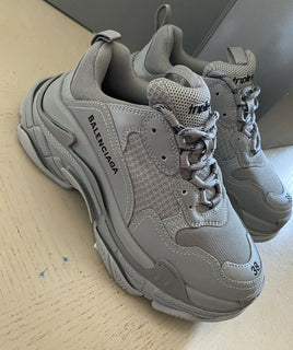 NIB 975 $ Balenciaga Damen Triple S Sneakers Schuhe Grau 8 US/38 Eu