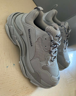 NIB 975 $ Balenciaga Damen Triple S Sneakers Schuhe Grau 8 US/38 Eu