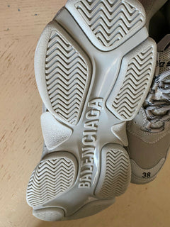 NIB 975 $ Balenciaga Damen Triple S Sneakers Schuhe Grau 8 US/38 Eu