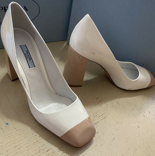 NIB $790 PRADA Damen Pumps aus zweifarbigem Lackleder Bianco 8,5 US/38,5 Ita.