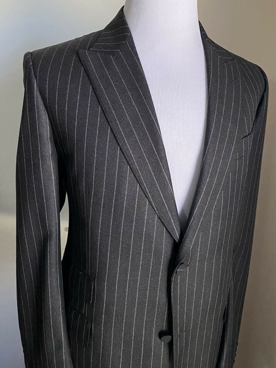New $4490 Gucci Men’s Suit Striped DK Gray 44R  US ( 54R Eu ) Italy