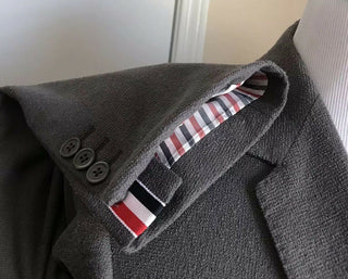 Neu mit Etikett: 1980 $ Thom Browne Herren-Streifen-Klassiker-Sportmantel-Blazer DK Grau 1/S Italien