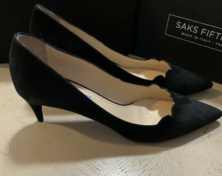 NIB $ 750 PRADA Damen Scallop Wildleder Pumps Schuhe Schwarz 8,5 US/38,5 Eu Italien