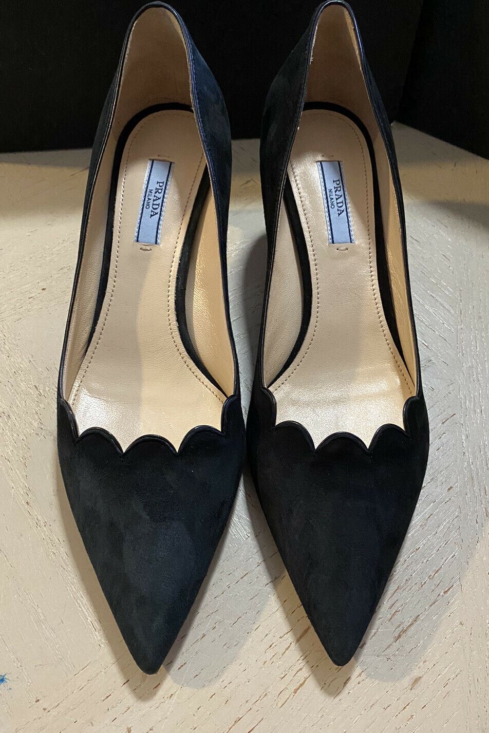 NIB $750 PRADA Women Scallop Suede Pumps Shoes Black 8 US/38 Eu Italy