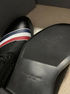 NIB 790 $ Thom Browne Herren-Derby-Schuhe aus Kieselleder, Schwarz, 10 US/43 Eu Ita