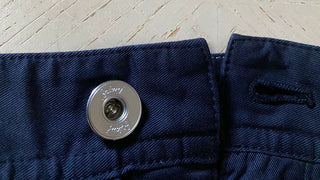 Neu mit Etikett: 840 $ Brioni Herren-Jeanshose, Marineblau, 32 US/48 Eu, Italien