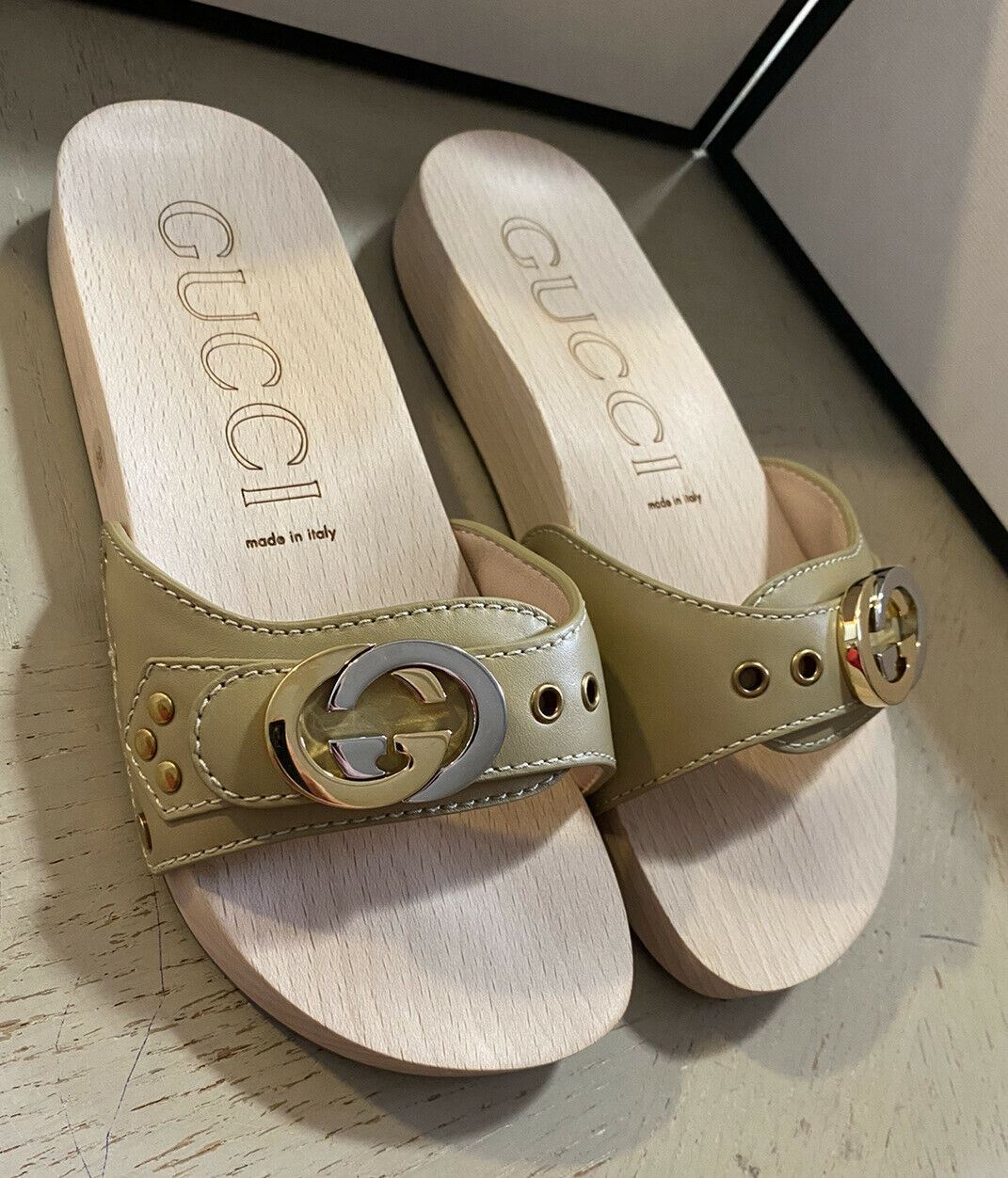 NIB Gucci Damen Leder/Holz Sandalenschuhe Beige 5 US (35 Eu) Italien