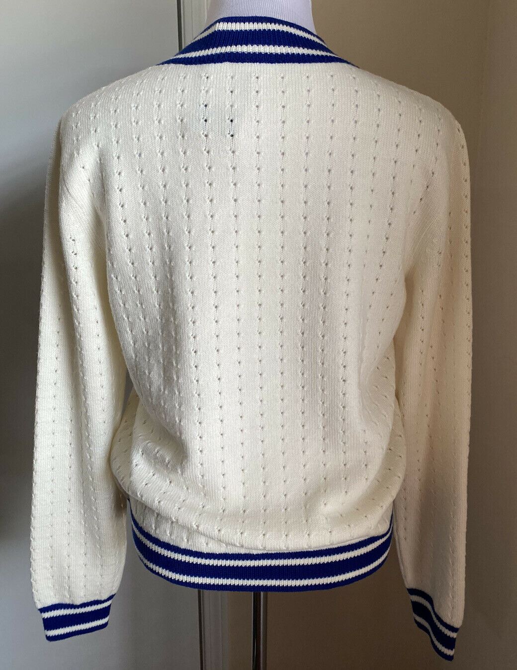 NWT $1320 Gucci Men Wool V Neck Sweater Color White/Milk/Blue L Italy