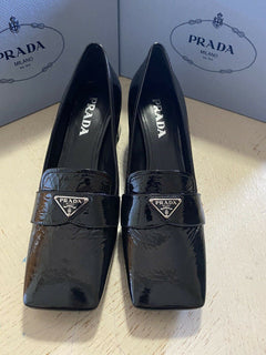 NIB 750 $ PRADA Damen-Pumps, Loafer-Schuhe aus strukturiertem Leder, Schwarz, 10,5 US/40,5 Eu