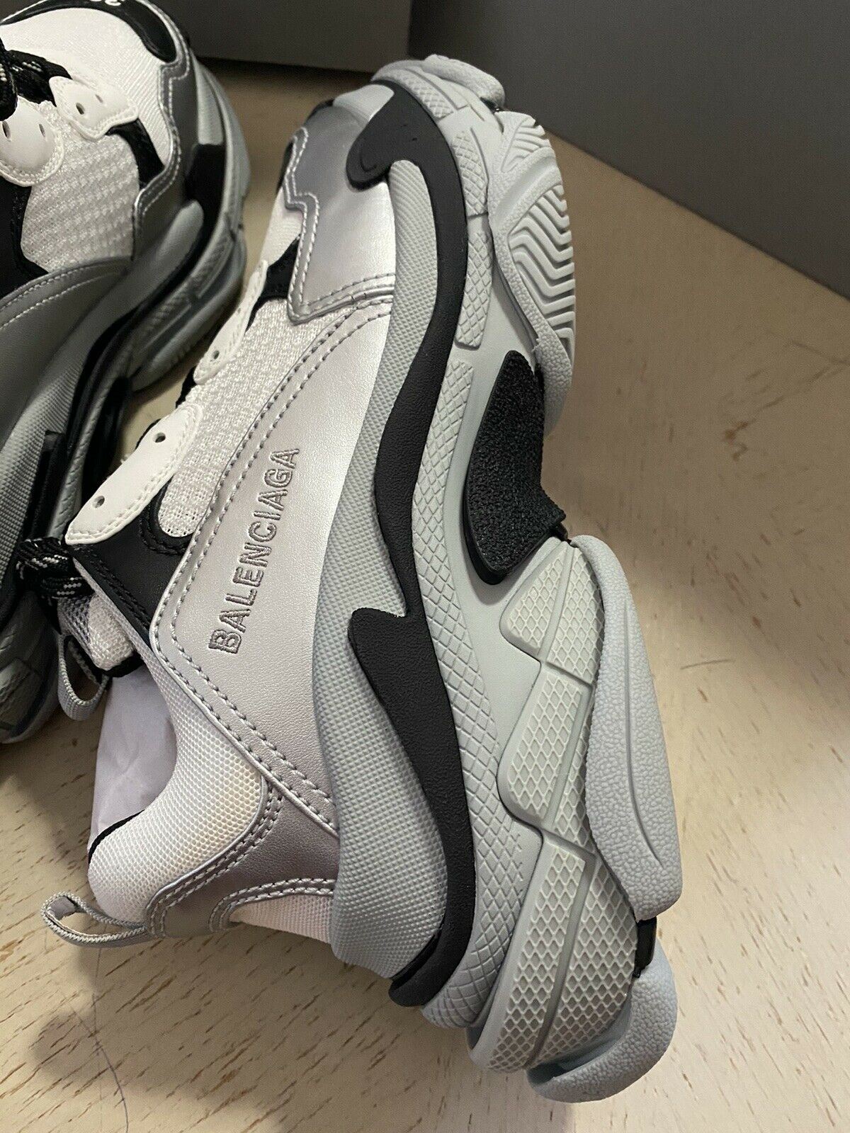 NIB $995 Balenciaga Women  Triple S Sneakers Shoes Black/Gray 8 US/38 Eu
