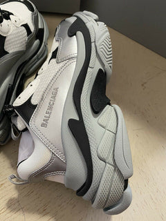 NIB $995 Balenciaga Damen Triple S Sneakers Schuhe Schwarz/Grau 8 US/38 Eu