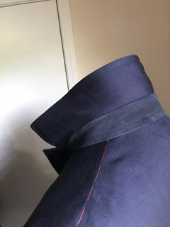Neu mit Etikett: 3995 $ Isaia Herren-Einreiher-Blazer-Jackenmantel, Marineblau, 44R US/54R Eu