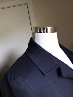 Neu mit Etikett: 3995 $ Isaia Herren-Einreiher-Blazer-Jackenmantel, Marineblau, 44R US/54R Eu