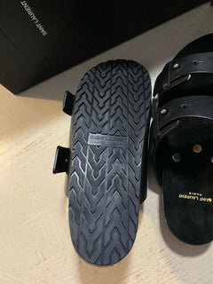 NIB $ 595 Saint Laurent Herren-Sandalen aus Leder, Schwarz, 8 US/41 Eu, Italien