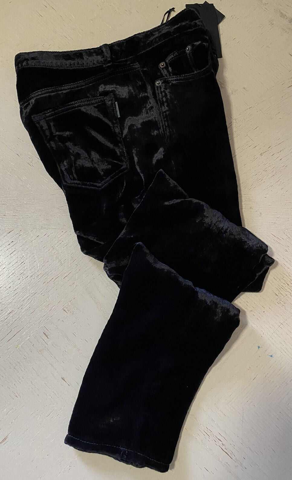Neu mit Etikett: 890 $ Saint Laurent verkürzte Röhrenjeans Stonewashed Devore Velvet Black 30