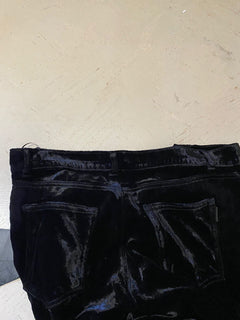Neu mit Etikett: 890 $ Saint Laurent verkürzte Röhrenjeans Stonewashed Devore Velvet Black 30