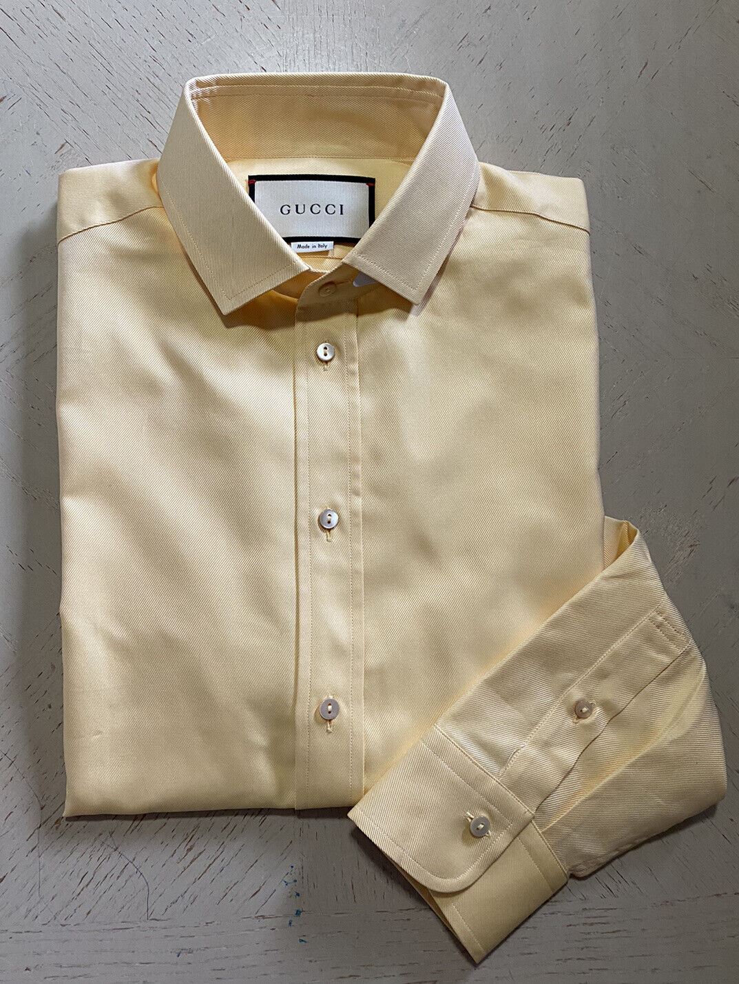 Neues Gucci Herren-Langarmhemd, Farbe Buttercup/Gelb, Größe M, Italien